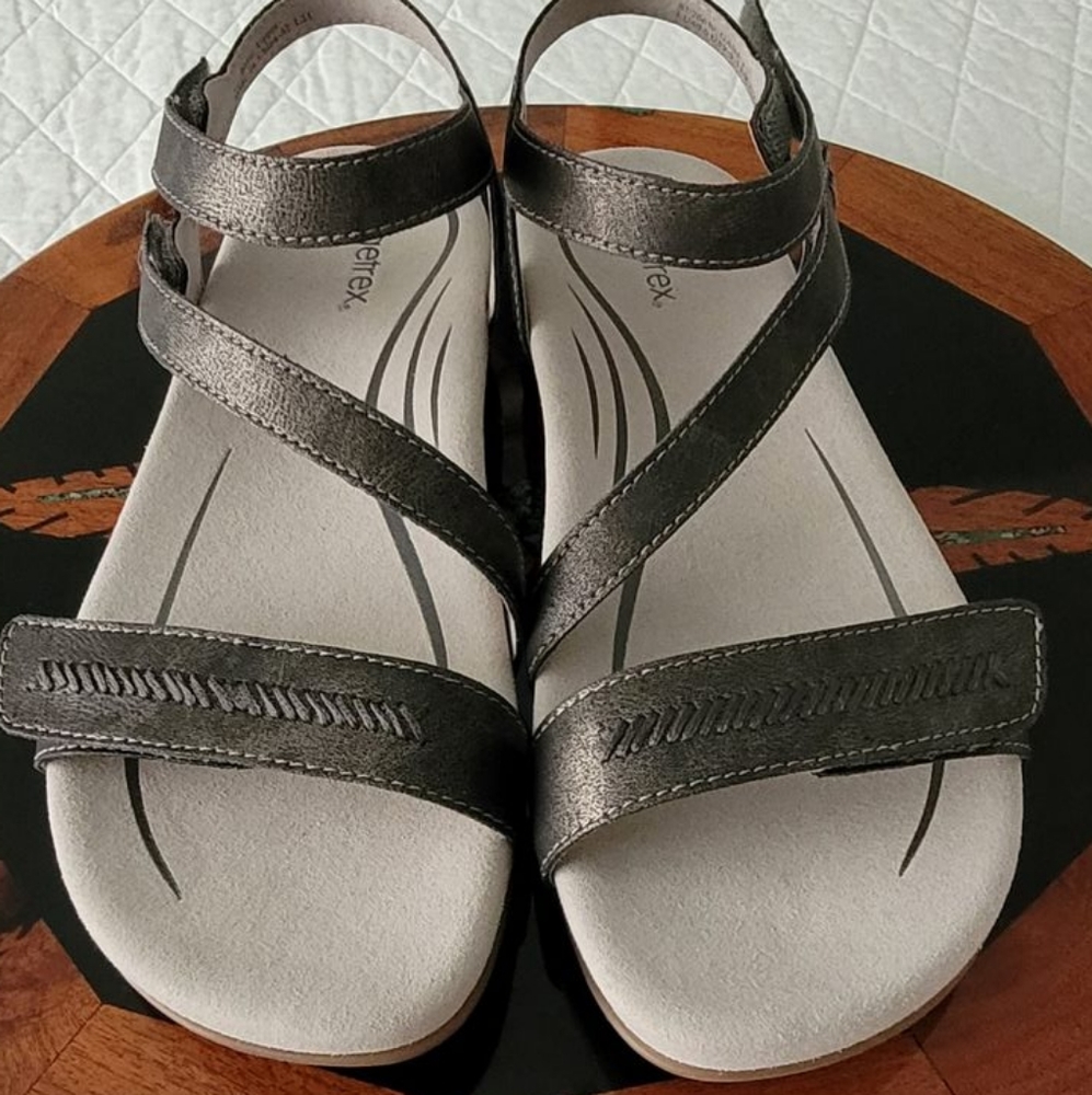 NIB Aetrex Gabby sandals in pewter, size 9-9.5